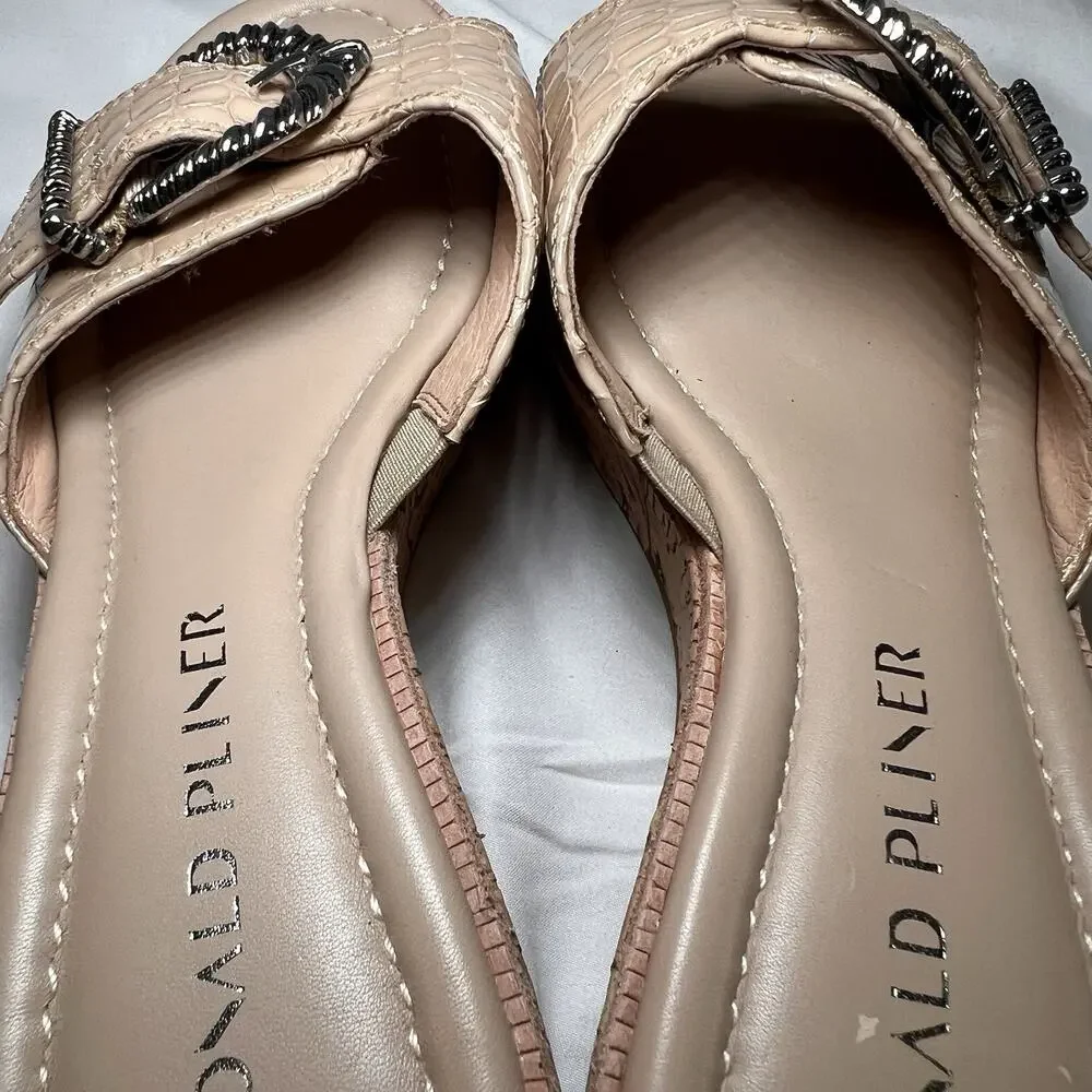Donald Pliner Womens Size 7M Nude Croc Embossed Silver Buckle Cork Wedge Sandals